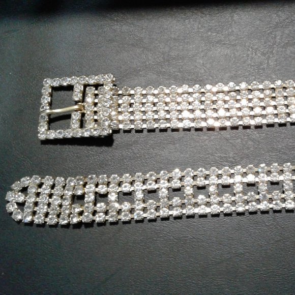 Vintage Clear Rhinestone   Gold Tone Belt  Length   33\